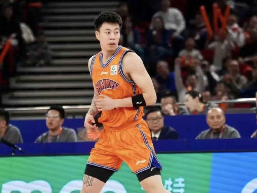 赏金女王试玩-77号的跨洋共鸣!张镇麟为湖人球员东契奇全明星拉票