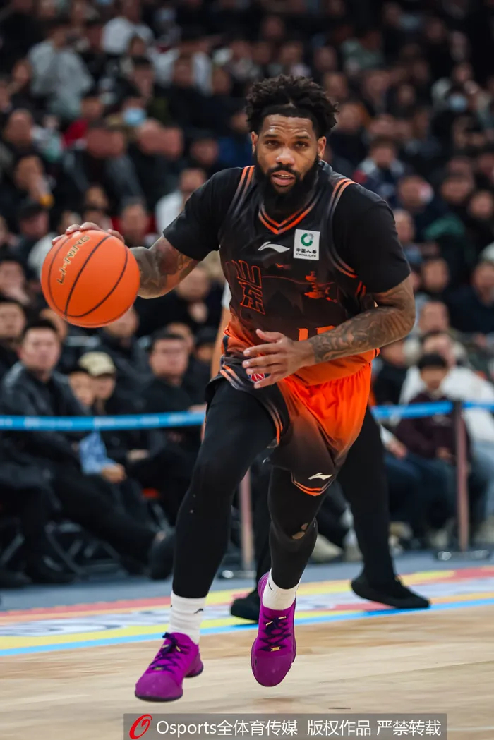 赏金女王模拟器-数据封神！鲍威尔37分钟等效数据碾压布朗，邱彪该解锁王牌了|浙江广厦|德雷克·鲍威尔|体育数据分析|诺曼·鲍威尔|山东男篮_新浪体育_新浪新闻