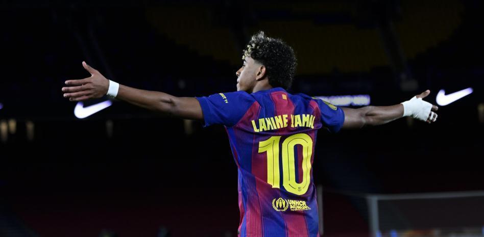 赏金女王-亚马尔：感谢与我们同在的巴萨球迷，接下来的赛季仍值得期待